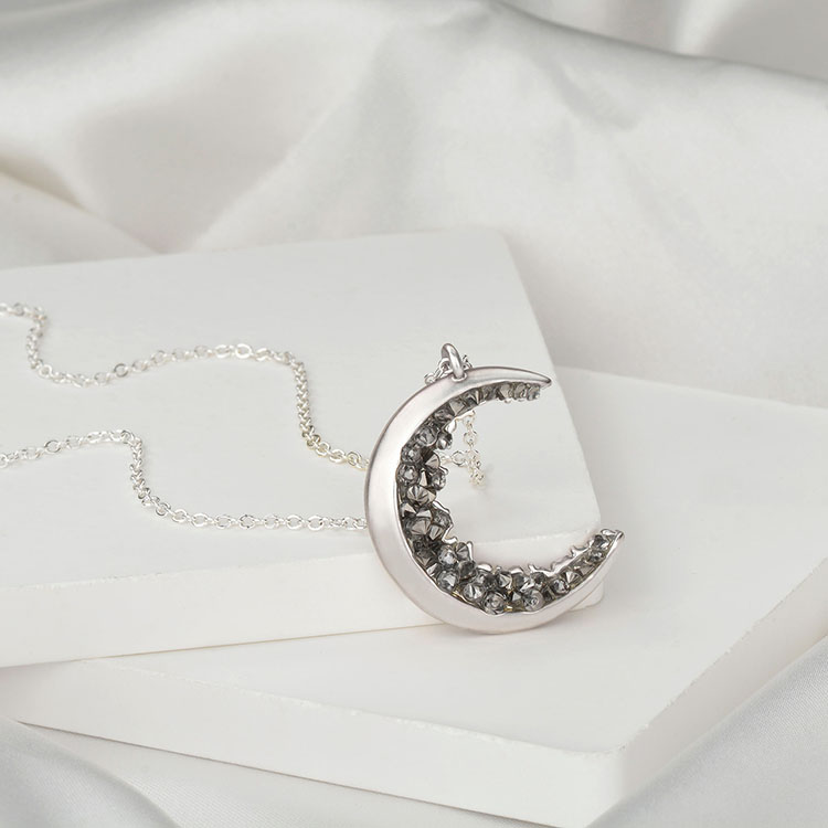 Gold Plated Black Crystal Crescent Moon Charm Necklace Collar De Luna Encrusted Jewelry Moon Pendant Necklace For Mother's Day 