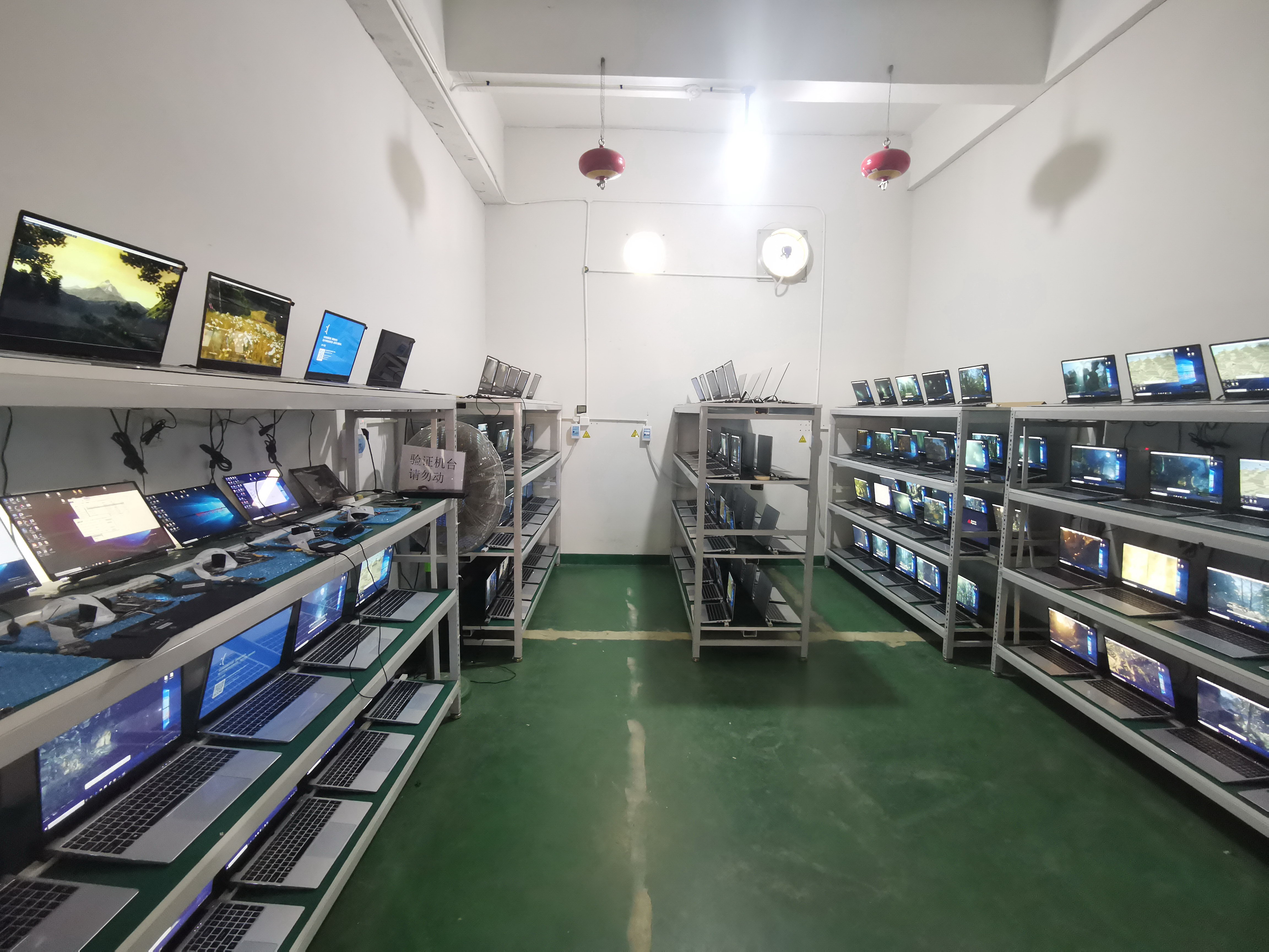 Hot Sale Factory Direct Get Free Laptop For Students Touch Screen Laptop 360 Degree 15.6 Cheap Laptop Computer With High Quality 