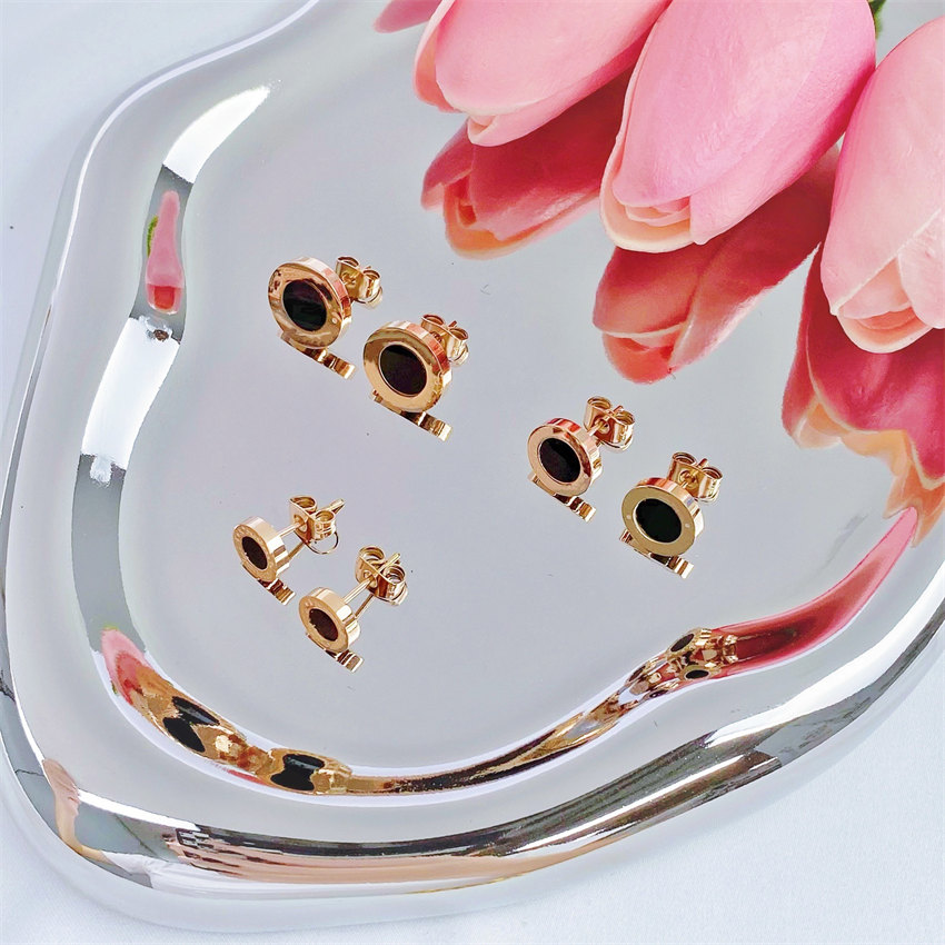 High Quality Cheap Dubai Gold Plated Stainless Steel Pendant Necklace Earrings Jewelry Set For Women 