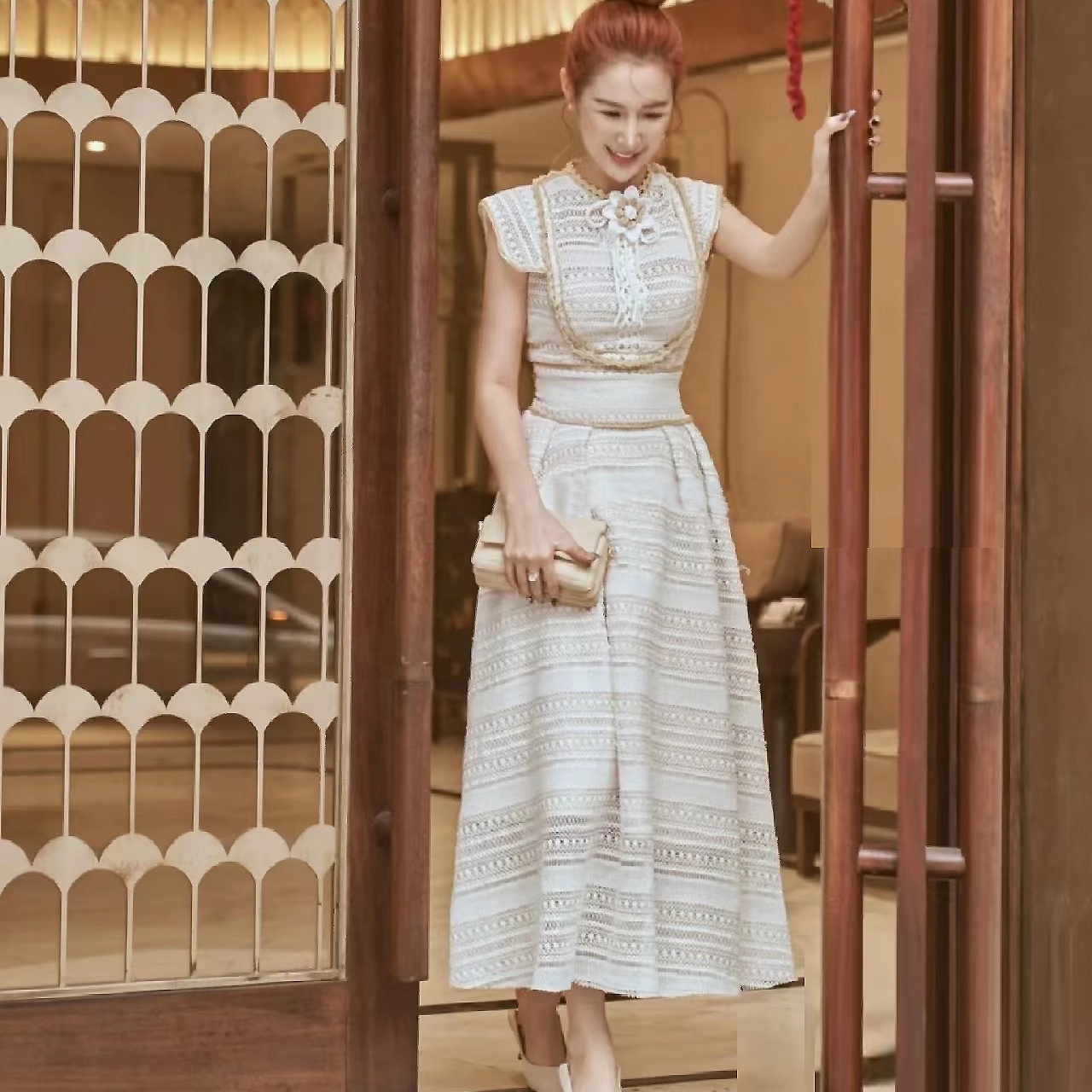 Oudina Wholesale Fashion Vintage Lace Midi Long Dress Casual Women Lady Elegant Women's Clothing Dresses 