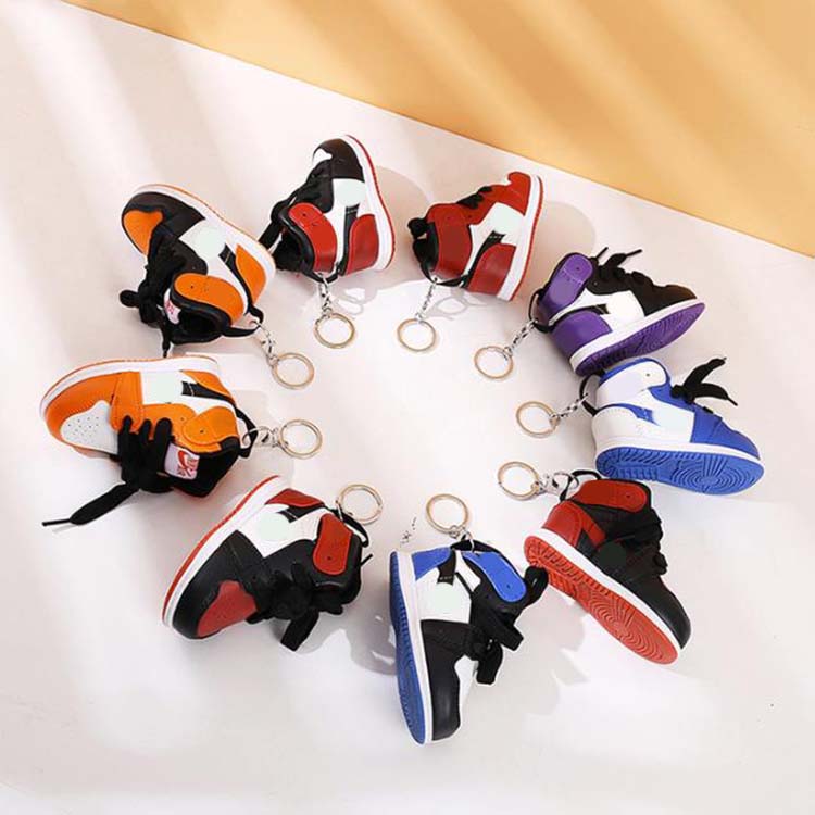 New Packaging Design Factory Direct Selling 8000mah Like Shoe Portable Charger For Iphone For Android 