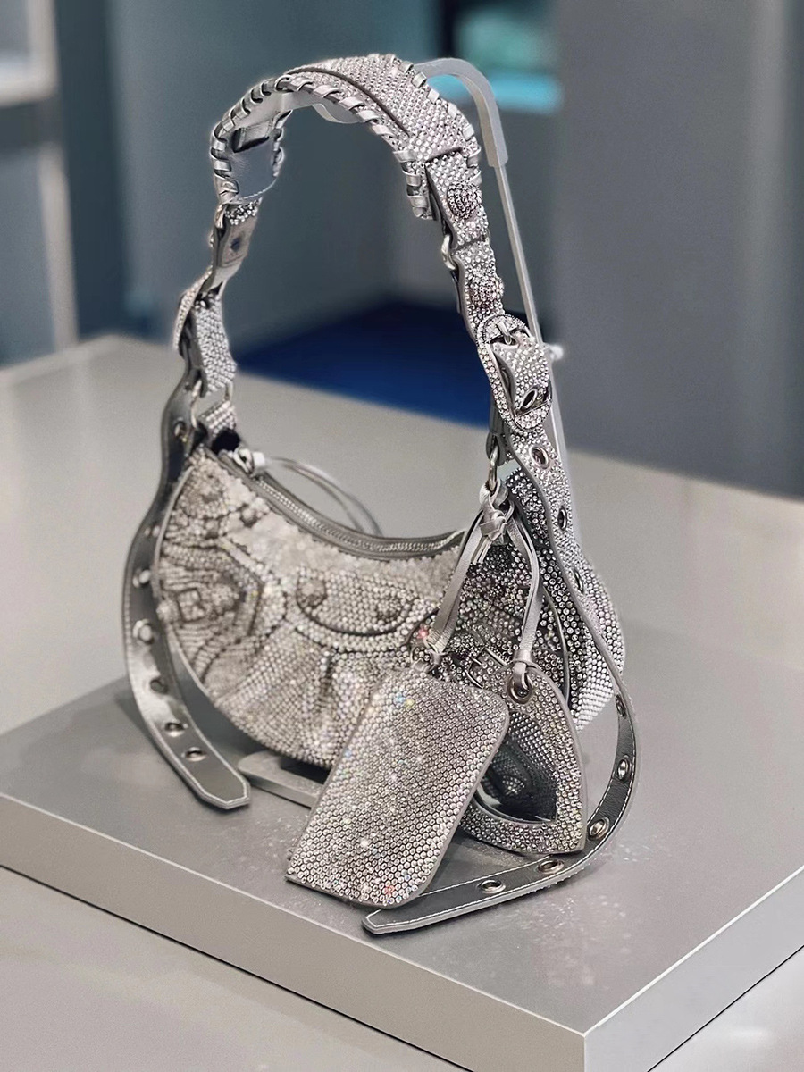 New Design Autumn &amp; Winter Dazzlingly Personality Versatile Female Punk Style Single Diamond Handbag Rhinesestone Shoulder Bag 