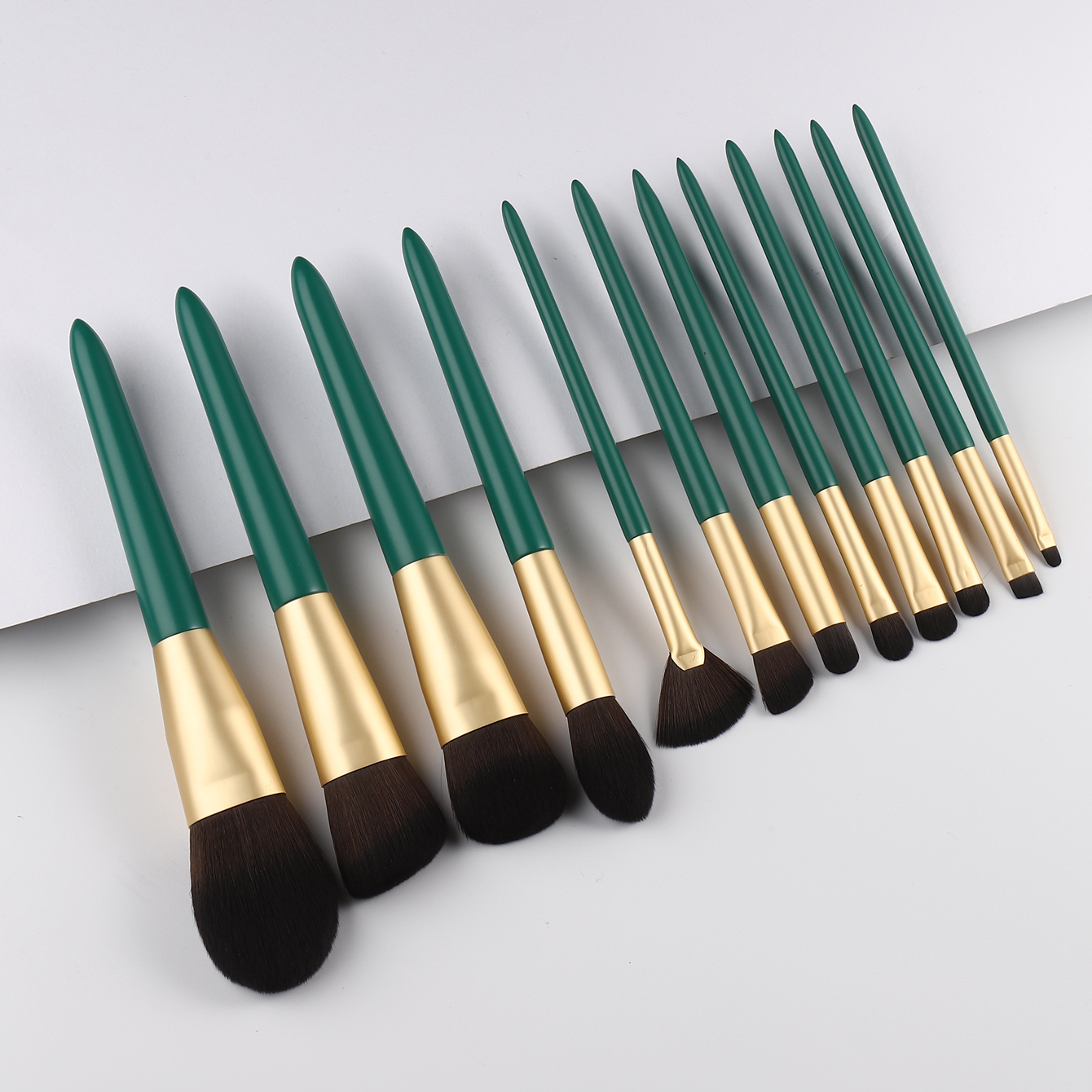 New Hot Selling 12 Pieces 9 Green Brown Professional Beauty Products Women Cosmetic Tools Makeup Brush Set 