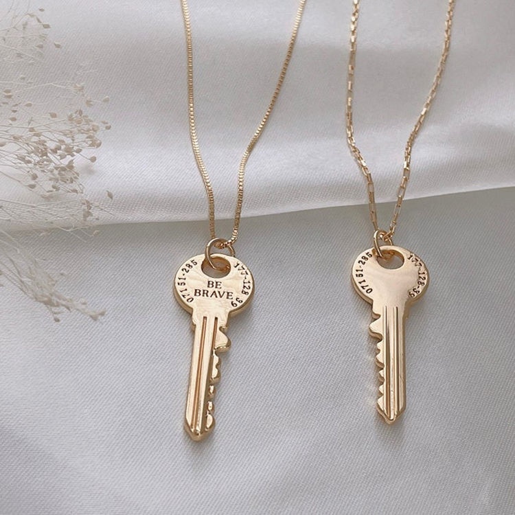 Personalize Women Stainless Steel Tarnish Free Trendy Jewelry Engraved Word Customize Gold Plated Key Necklace 