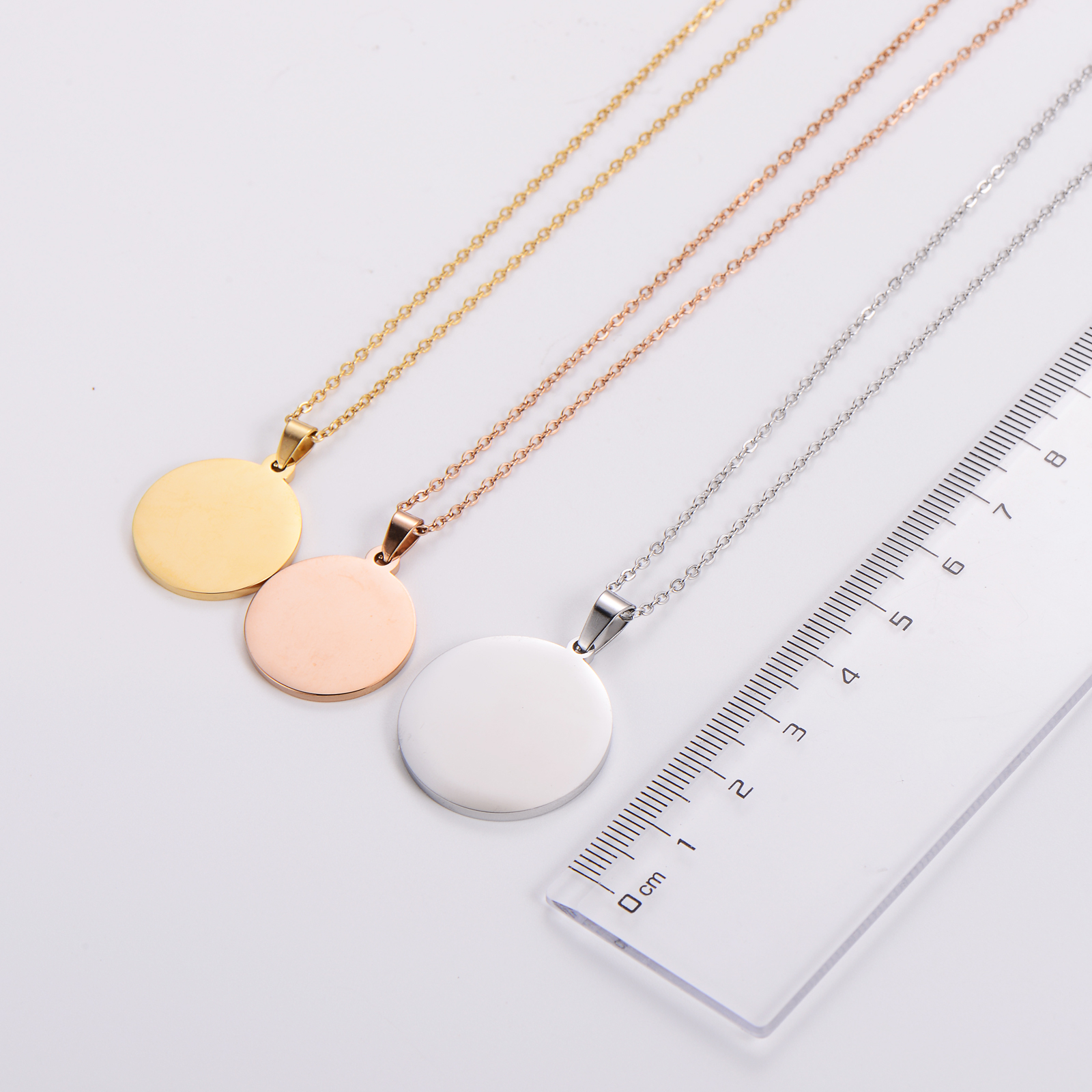 Stainless Steel 18k Gold Plated Sublimation Jewelry Blanks Round Pendant For Laser Engraving 