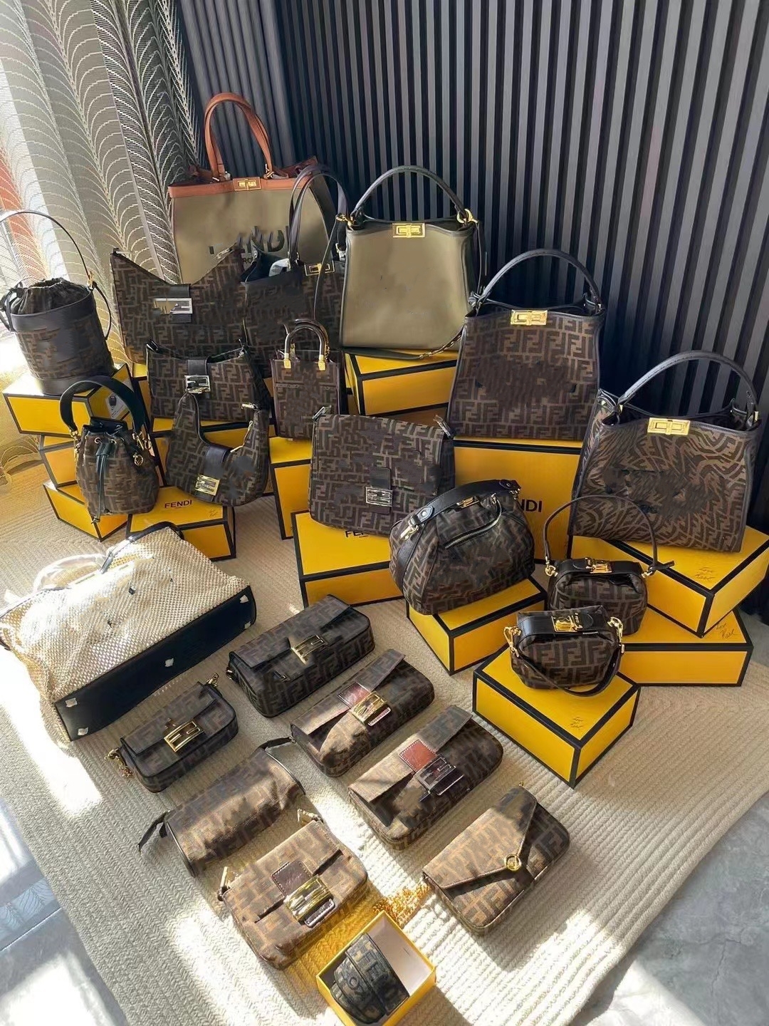 Luxury Brands Famous Brand Products Women's Shoulder Bags Messenger Bags Handbags Backpacks Wallets Sneakers High Quality 