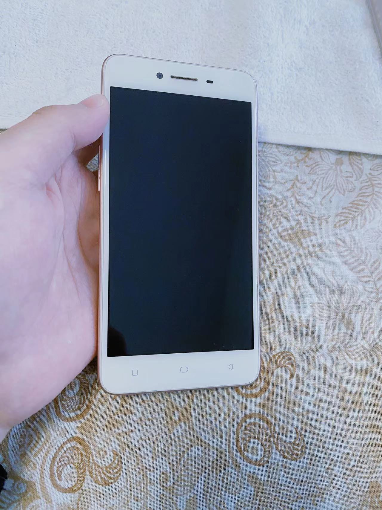 OPPOA37(3GB+32GB) Dual SIM 100% original global version second hand  Phone 95New