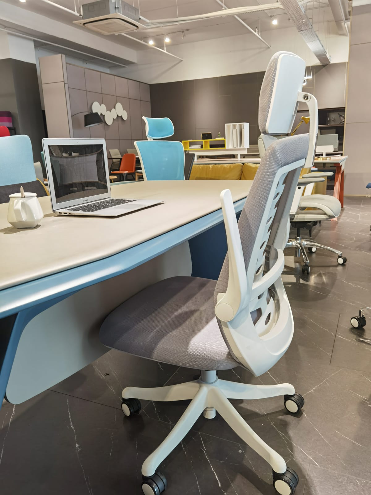 [Bulky](Free Installation) UMD Ergonomic Mesh Office Chair with Foldable Armrest 812/815/M59