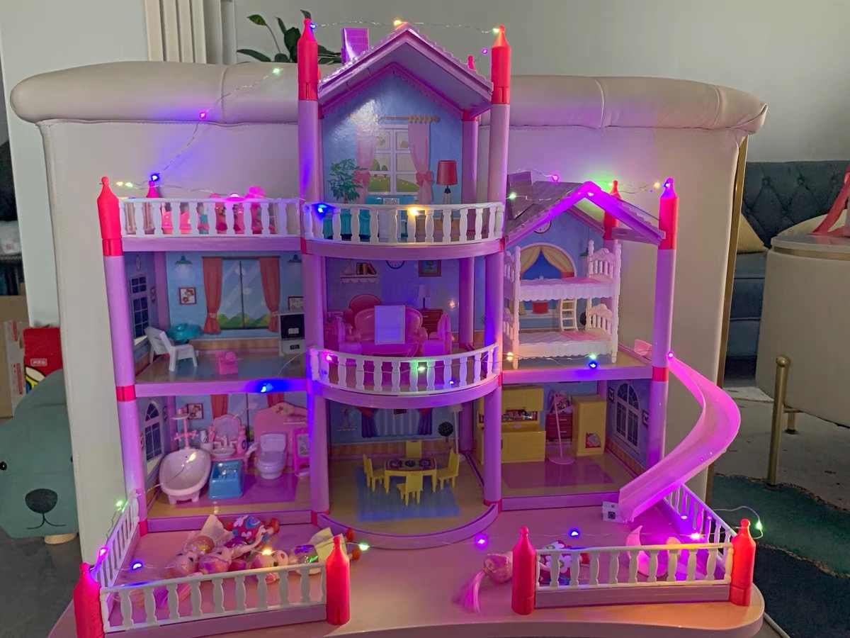 [Free 4PCS dolls + Fairy Lights] SALE Big Dollhouse Mainan Budak Perempuan Multiple Floors Girls Kids Dream Barbie Doll House with Simulation Furnitures Set DIY Toys