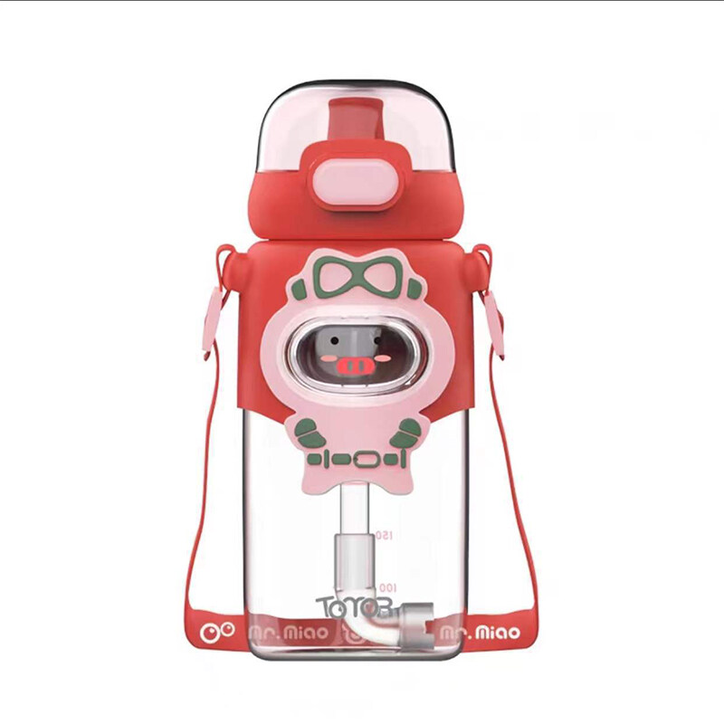 Ready stock 600ml new high-quality children's plastic cup portable strap student straw cup tritan cartoon net red personality water cup OUA2048