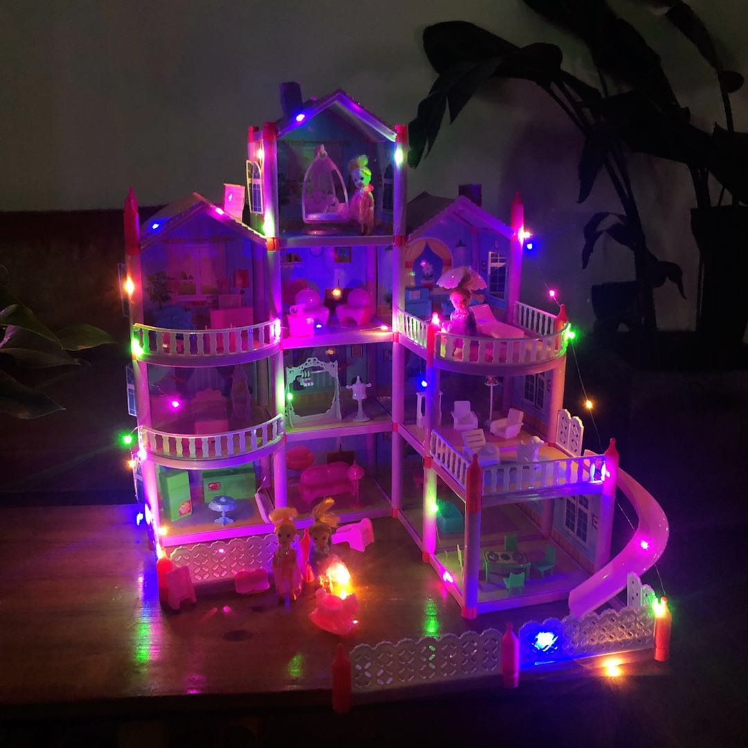 [Free 4PCS dolls + Fairy Lights] SALE Big Dollhouse Mainan Budak Perempuan Multiple Floors Girls Kids Dream Barbie Doll House with Simulation Furnitures Set DIY Toys