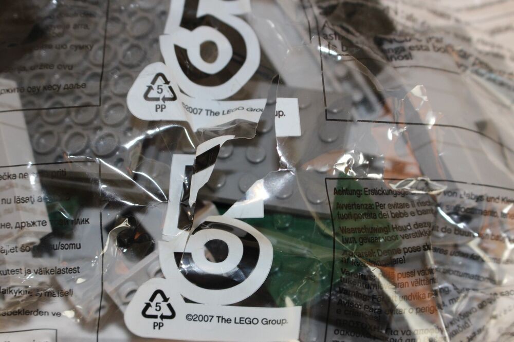 LEGO 7094 CASTLE: KINGS CASTLE SIEGE (BRAND NEW/OPEN BOX) SEE PICS