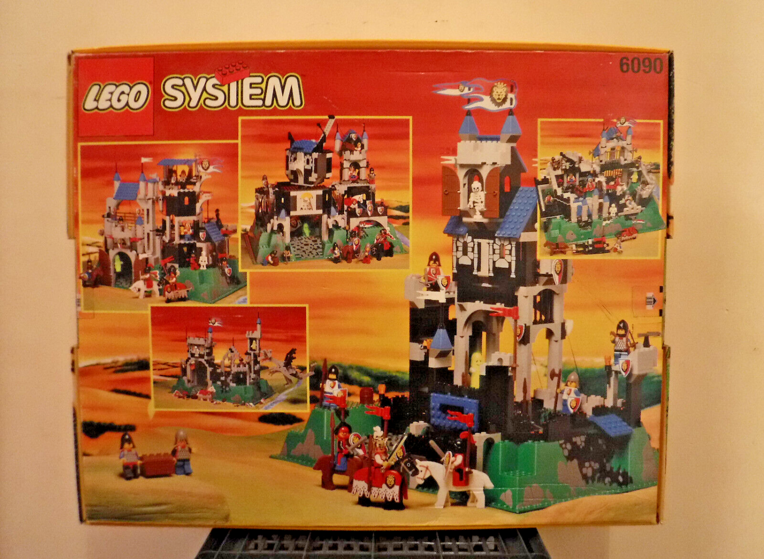 Lego System 6090 Royal Knights Castle New in Sealed Box 743 PCS. 1995