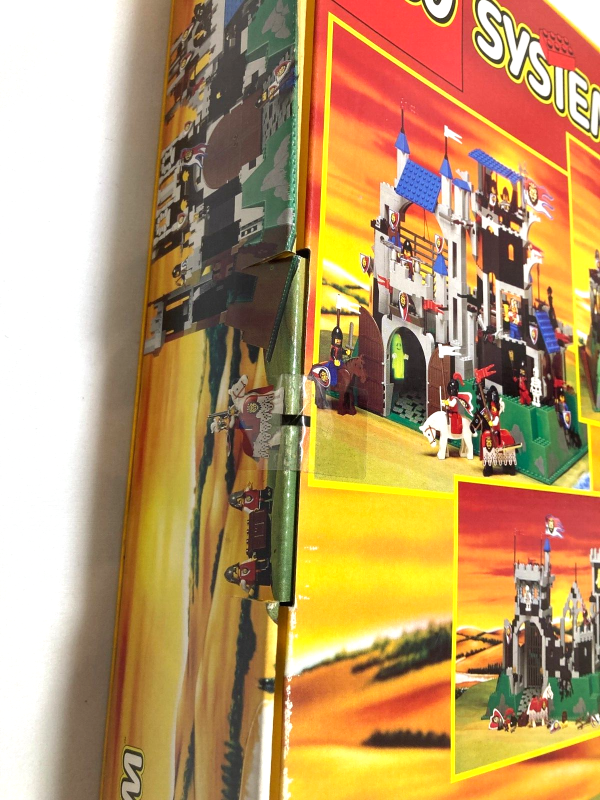 LEGO Castle 6090 Royal Knight's Castle1 Original Vintage MISB!!