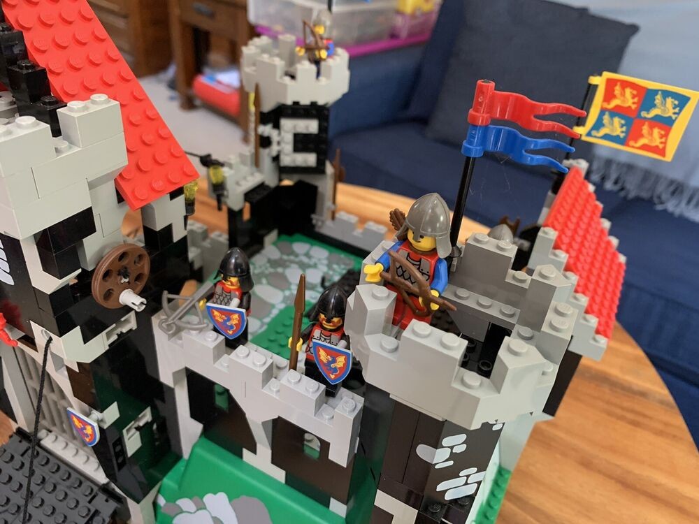 LEGO 6086 Black Knight's Castle EXCELLENT CONDITION!