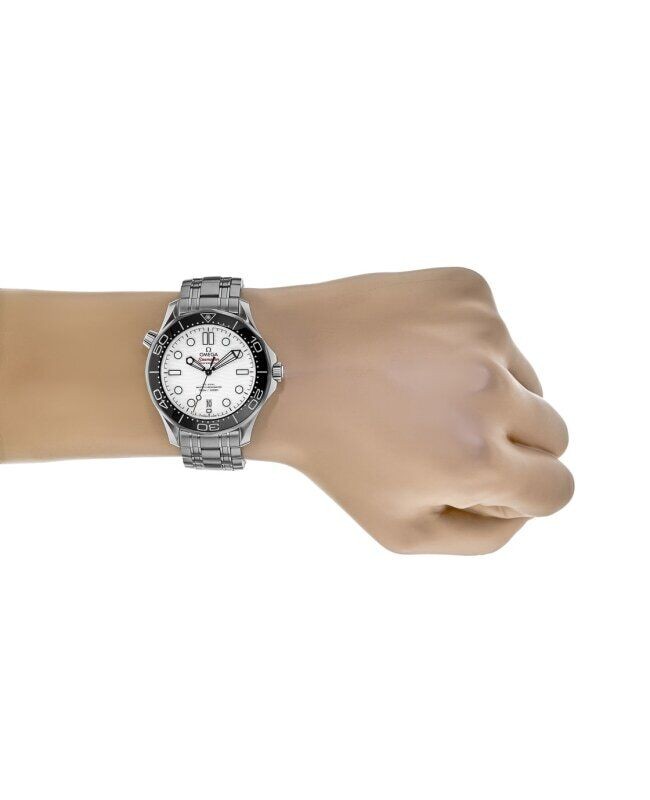 The new Omega Seamaster Diver 300 M white dial men's wristwatch 210.30.42.20.04.001-