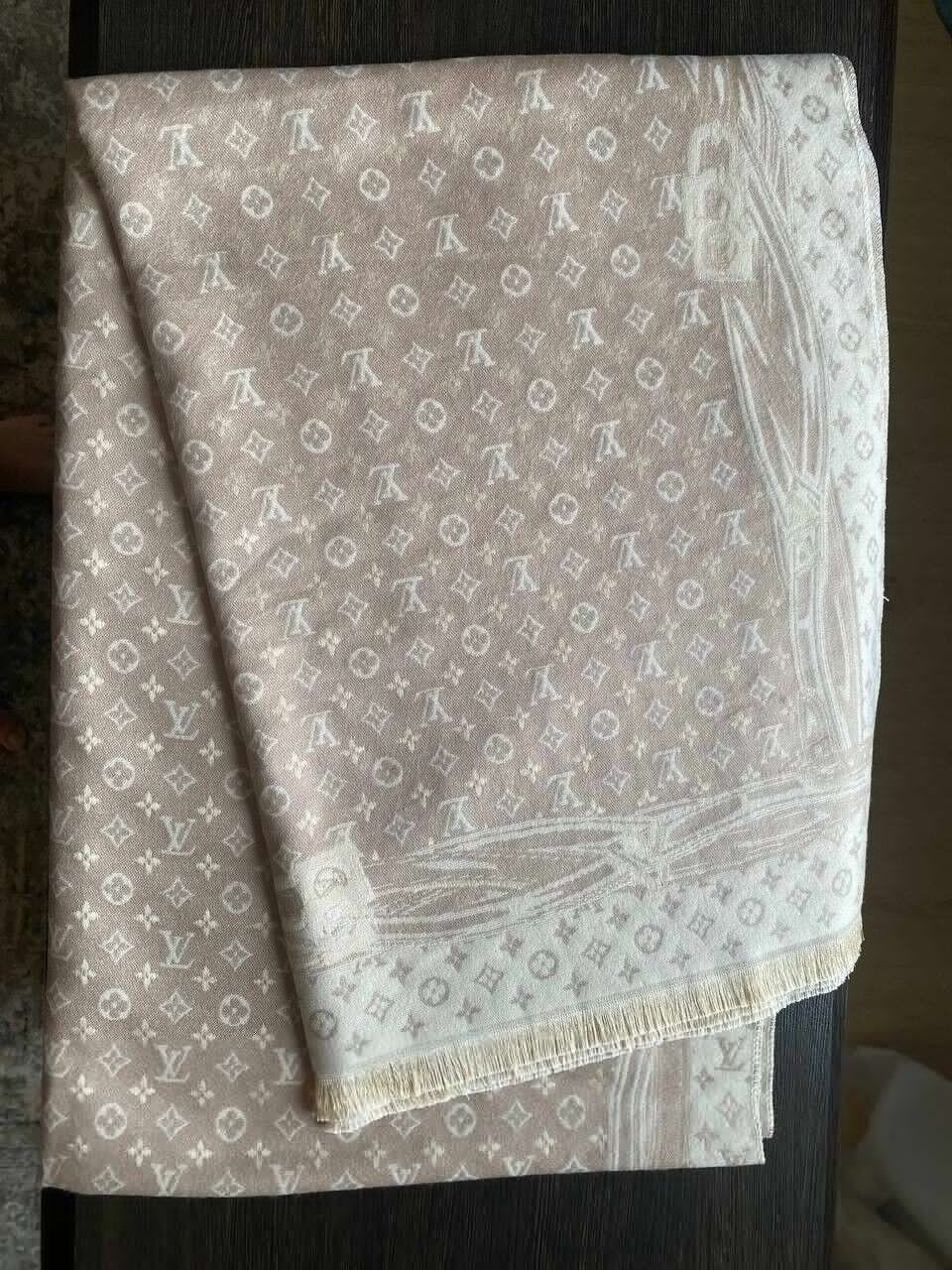 Louis Vuitton stole scarf cashmere silk