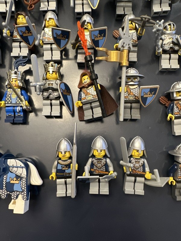 LEGO Fantasy Era King's Knight Minifigure Lot of 44 Lion Crown Queen Castle Rare