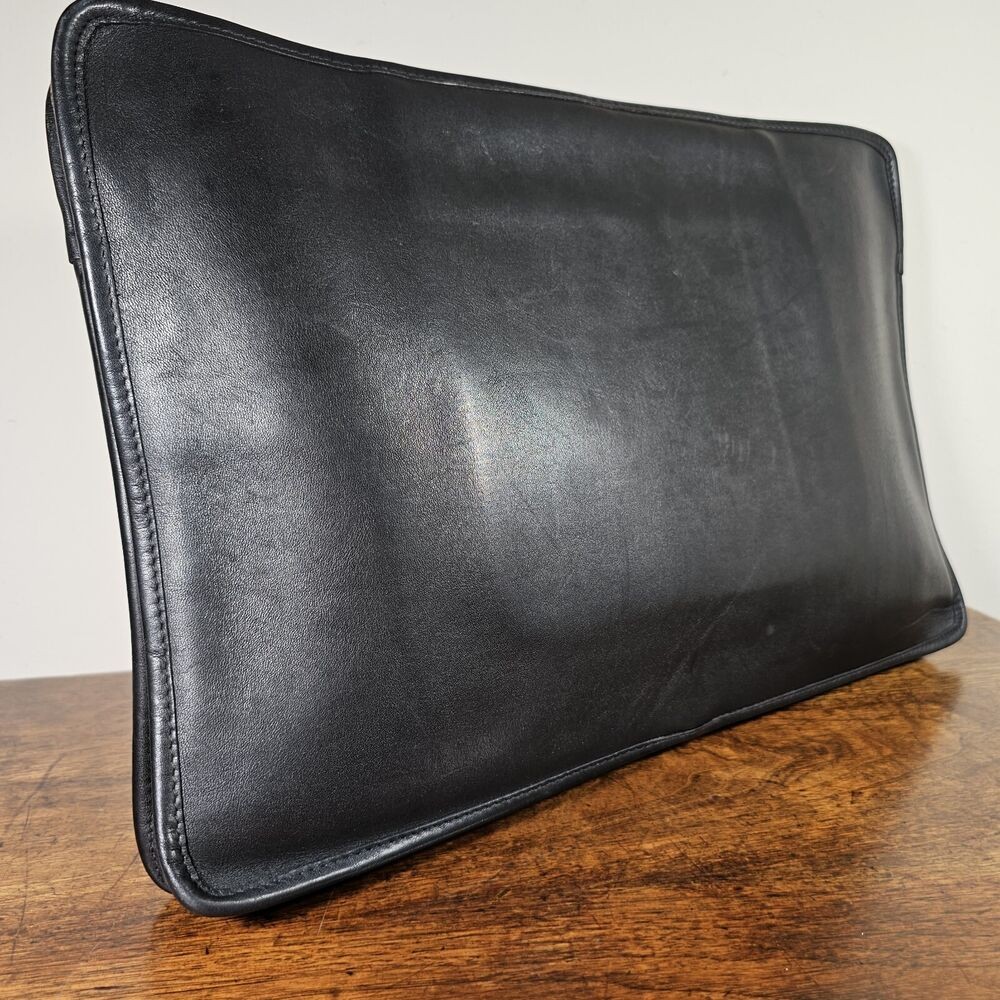 VINTAGE MADE IN USA Coach Black Glove Leather Zip Document Portfolio Laptop Case
