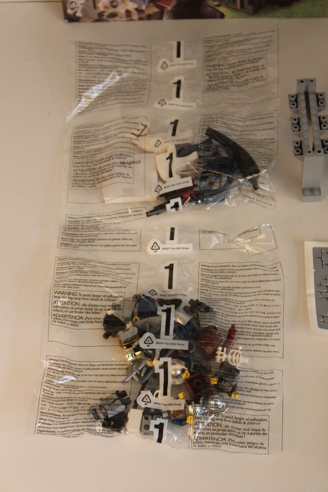 LEGO 7094 CASTLE: KINGS CASTLE SIEGE (BRAND NEW/OPEN BOX) SEE PICS