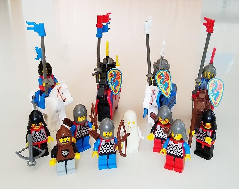 vintage LEGO 6086 Black Knight's Castle with instructions, incomplete, RARE