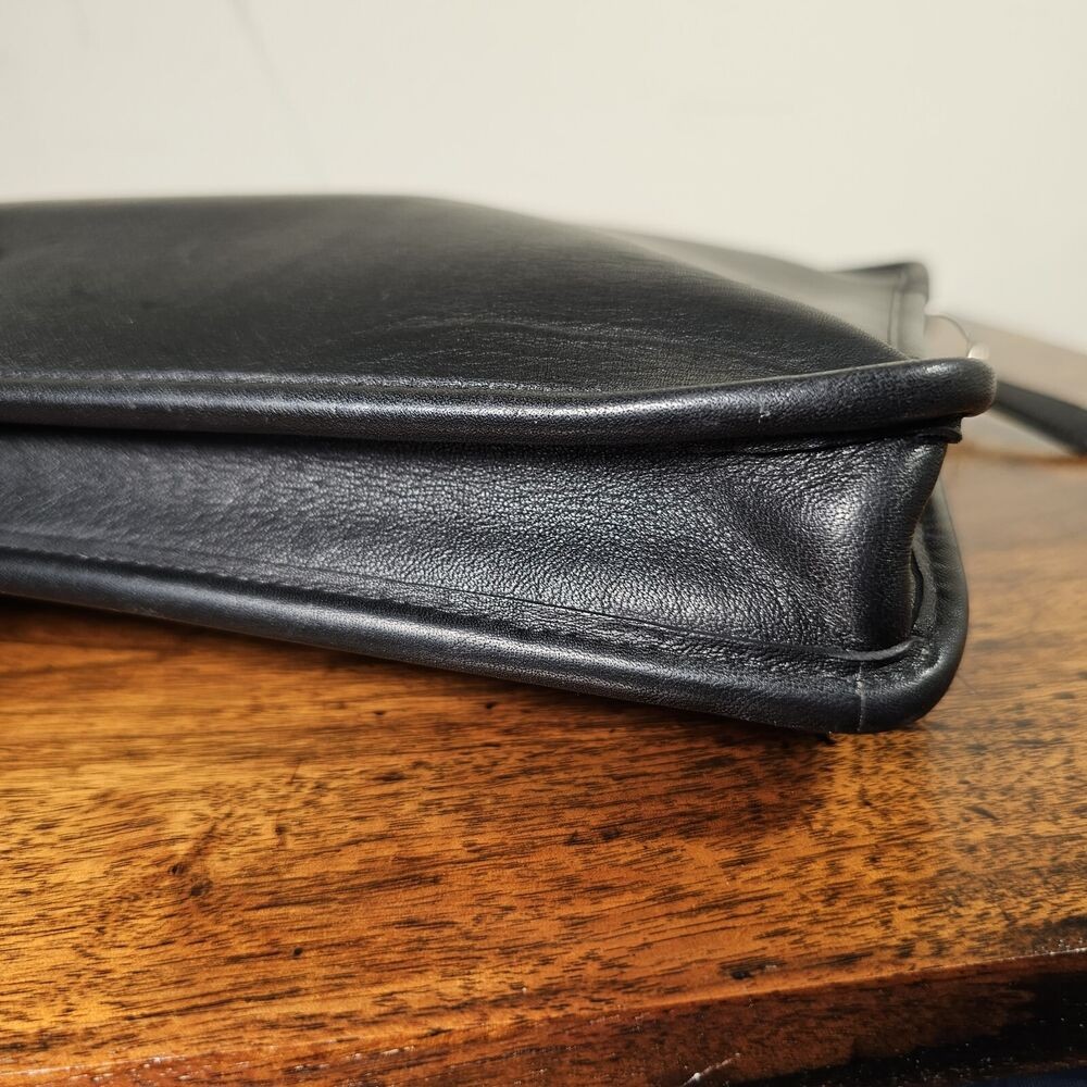 VINTAGE MADE IN USA Coach Black Glove Leather Zip Document Portfolio Laptop Case