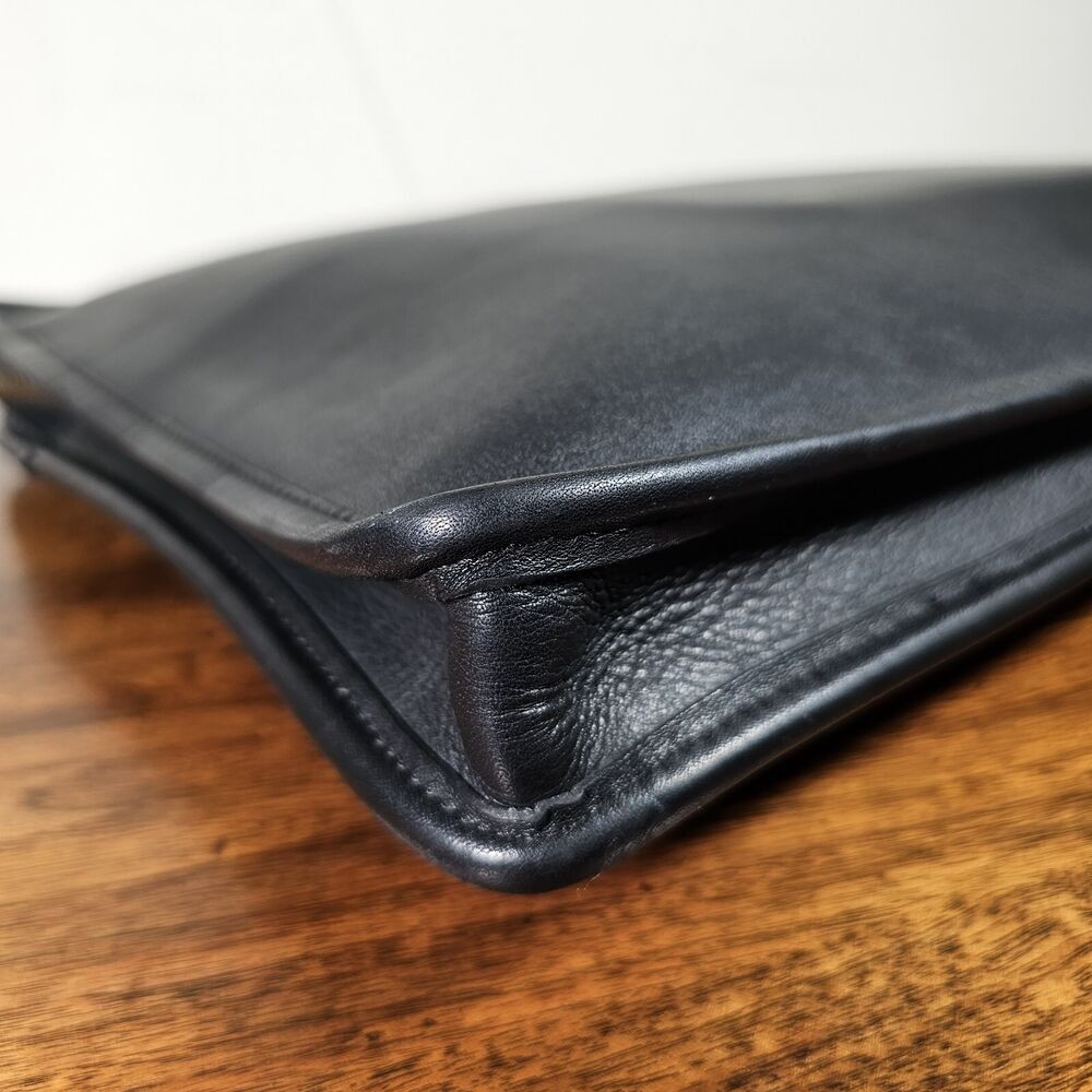 VINTAGE MADE IN USA Coach Black Glove Leather Zip Document Portfolio Laptop Case
