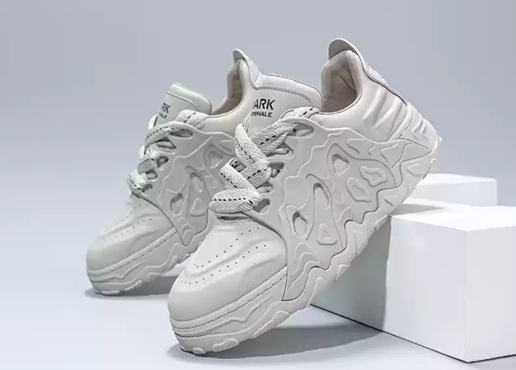 Men's white shoes trendy brand men's shoes autumn and winter new bread shoes men's height increase men's casual shoes