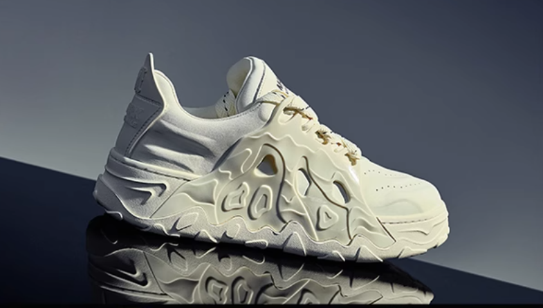 Men's white shoes trendy brand men's shoes autumn and winter new bread shoes men's height increase men's casual shoes