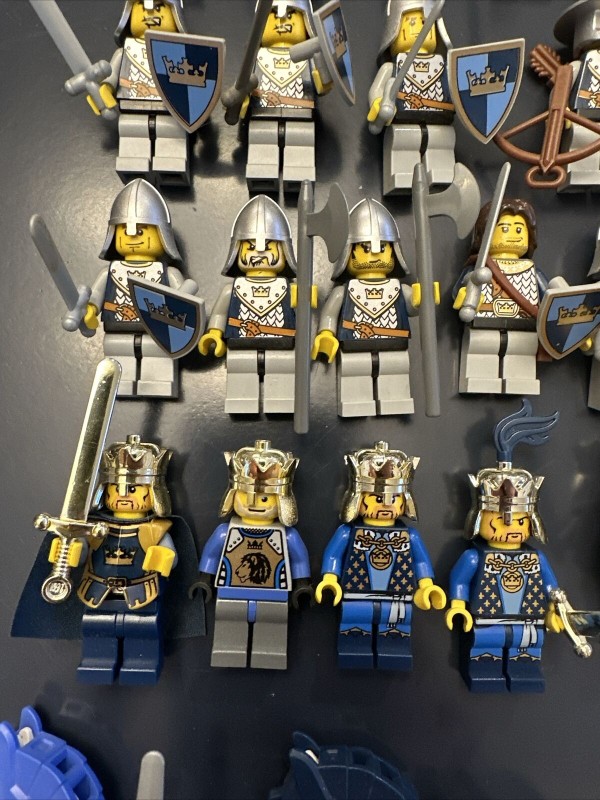 LEGO Fantasy Era King's Knight Minifigure Lot of 44 Lion Crown Queen Castle Rare