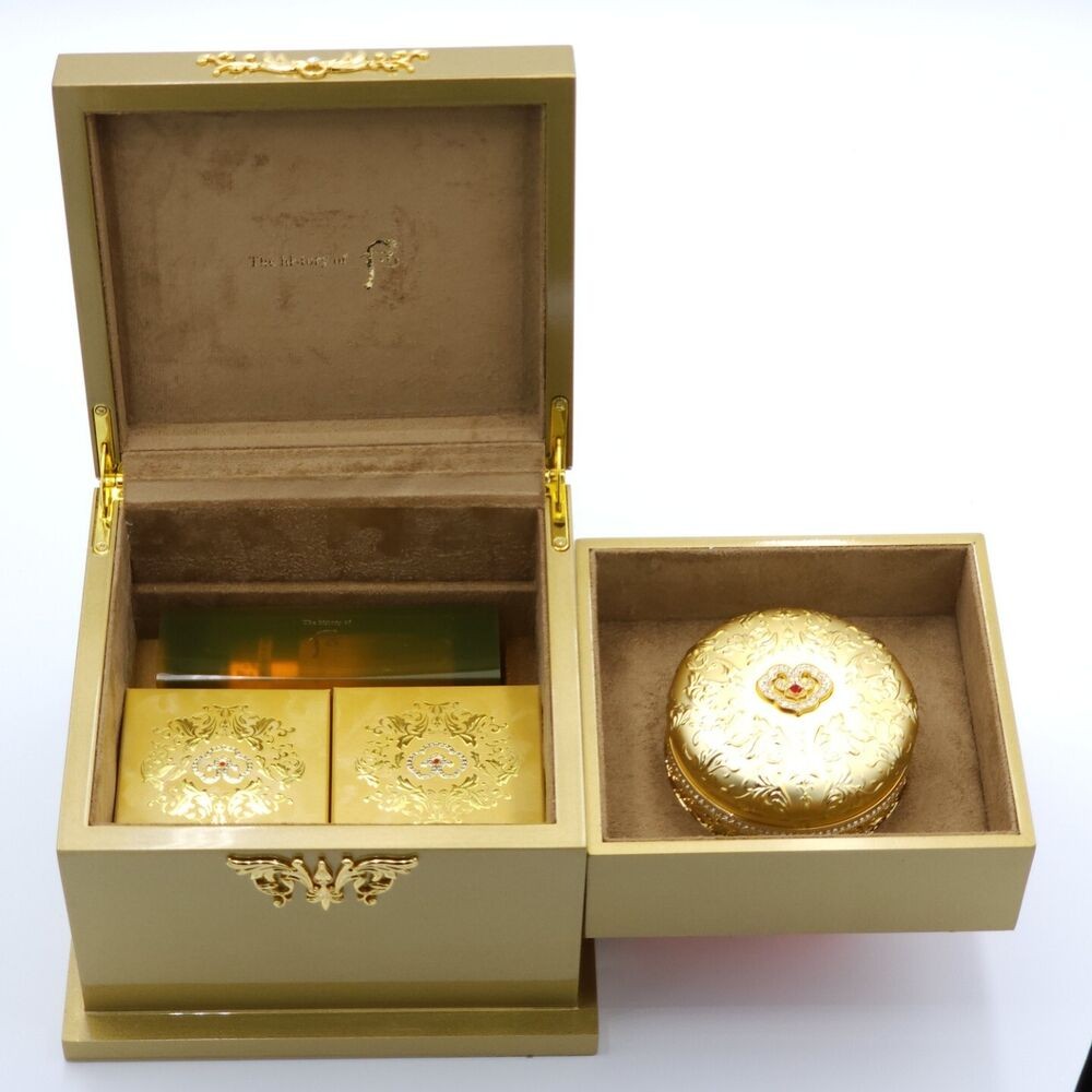 The History of Whoo Ultimate Royal Powder Pact Set 4 Items Anti Aging K-Beauty