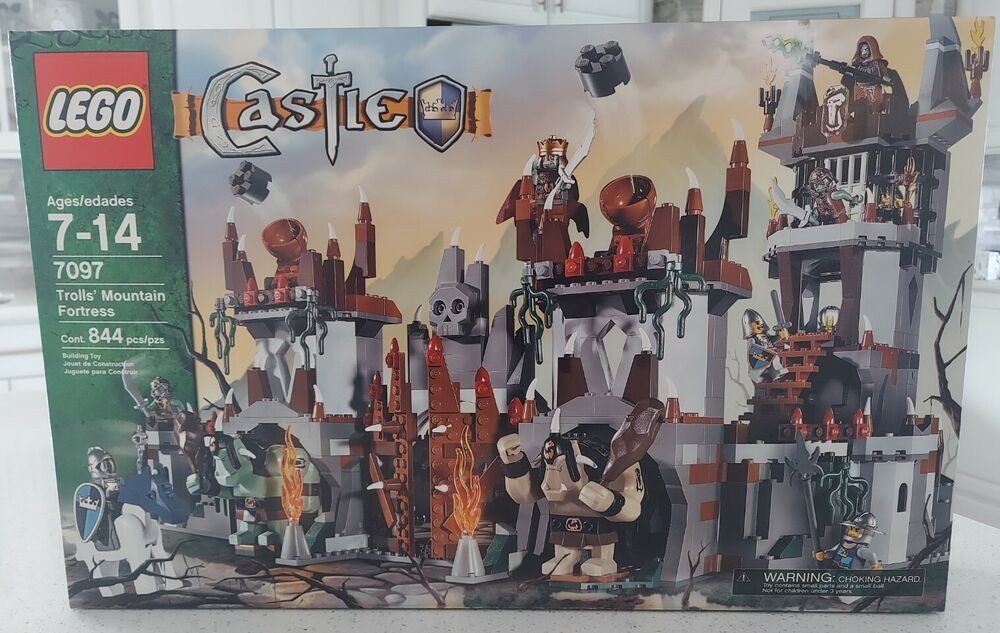 New LEGO Castle TROLL MOUNTAIN FORTRESS 7097 Kingdom knight troll witch orc king