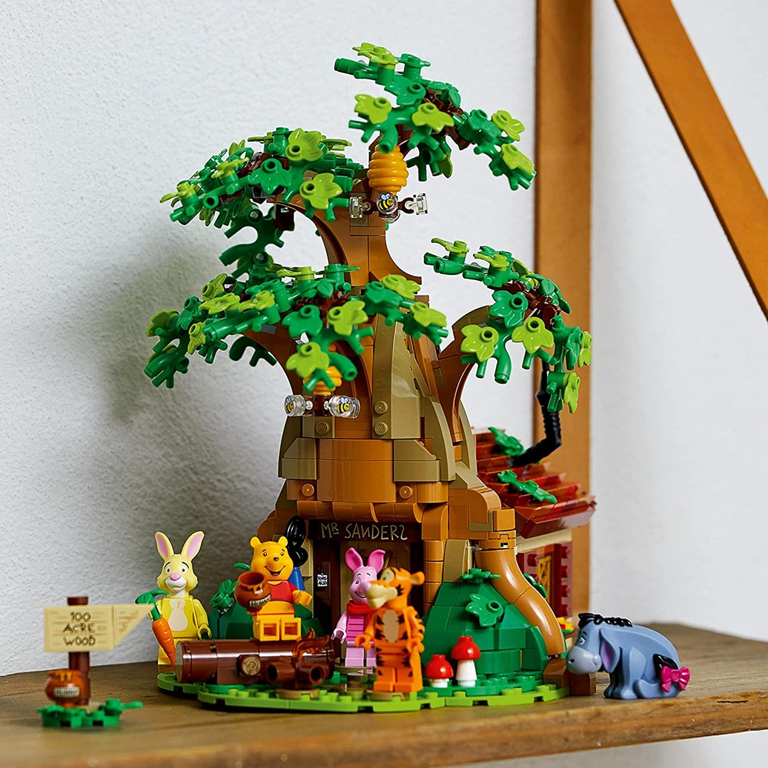Lego tree house with winnie the pooh lego creations 21326