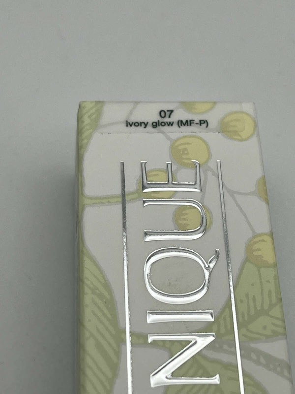 Clinique Continuous Coverage Makeup SPF 15 #07 IVORY GLOW 1oz./30 ml NIB