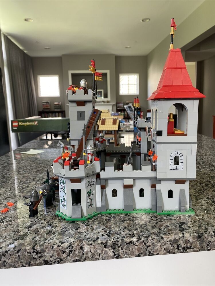Lego Kings Castle 7946