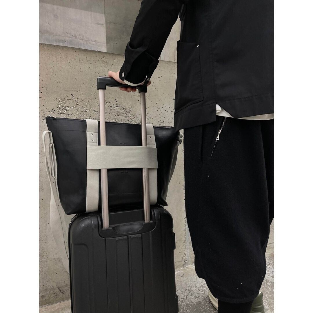 *Exotic * RICK OWENS Rare $5K JUMBO Proportional CROCODILE TROLLEY Tote Bag (Black)-
