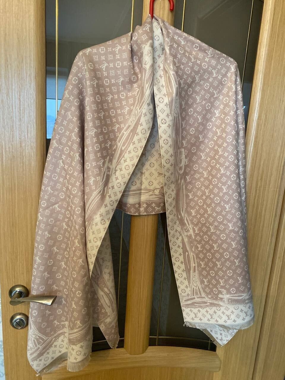 Louis Vuitton stole scarf cashmere silk