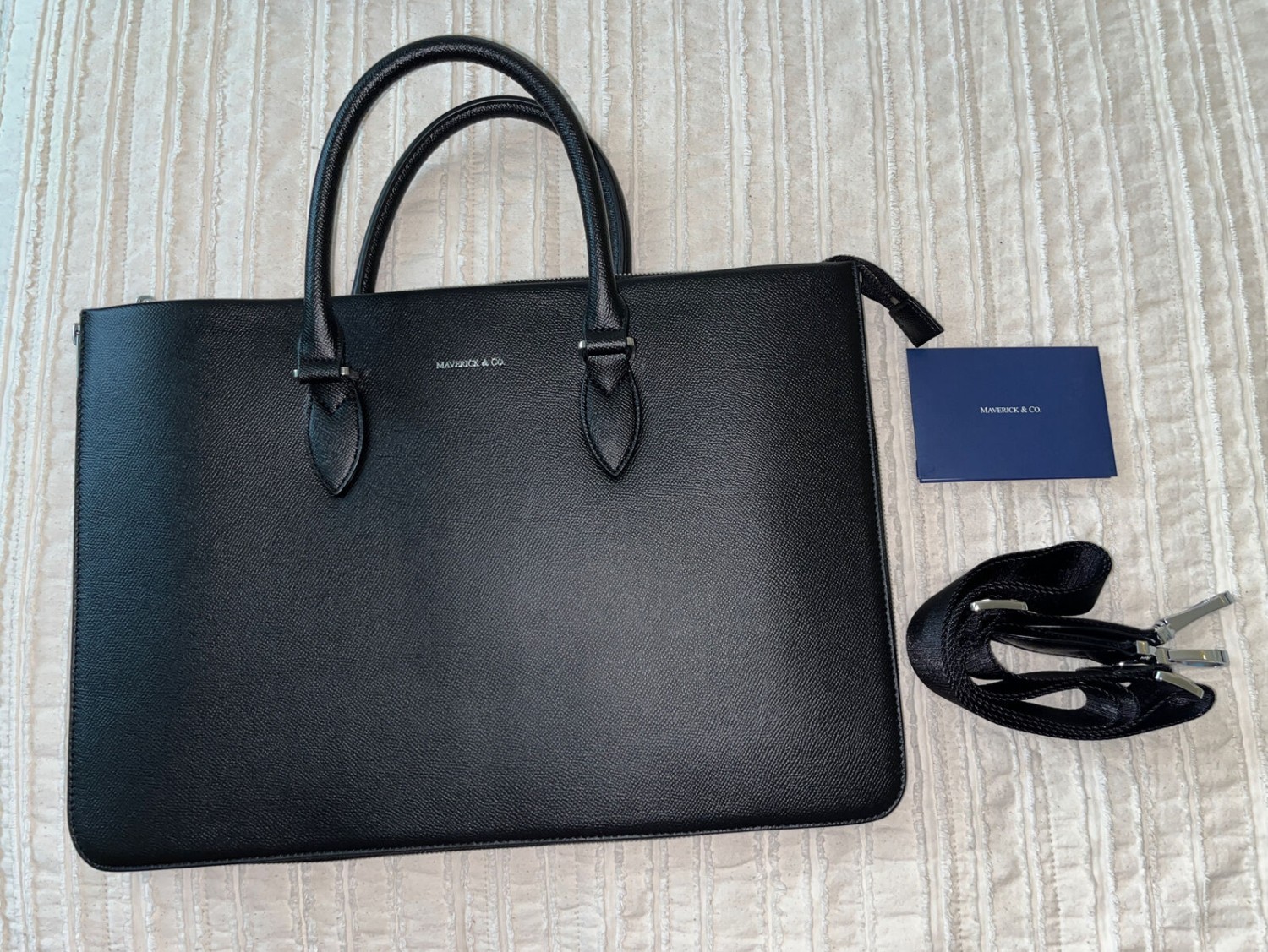 Maverick And Co Limitless voyage Briefcase