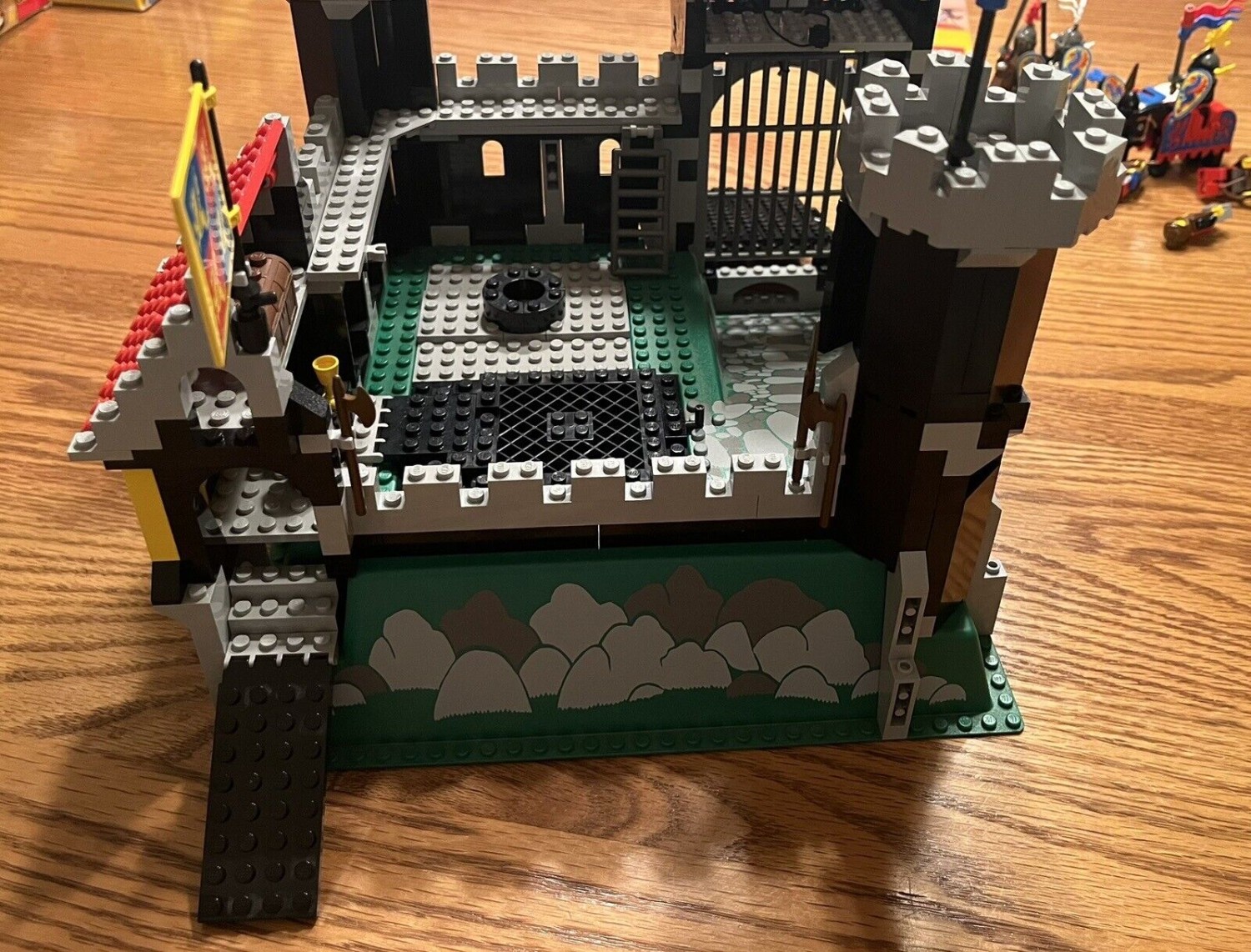 LEGO 6086 Black Knight’s Castle With Box And Instructions Read Description