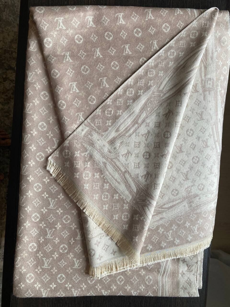 Louis Vuitton stole scarf cashmere silk