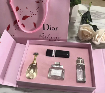 ❤️Dior Q version Dior lipstick 999 real me perfume four-piece set limited gift box Perfume lipstick four-piece set