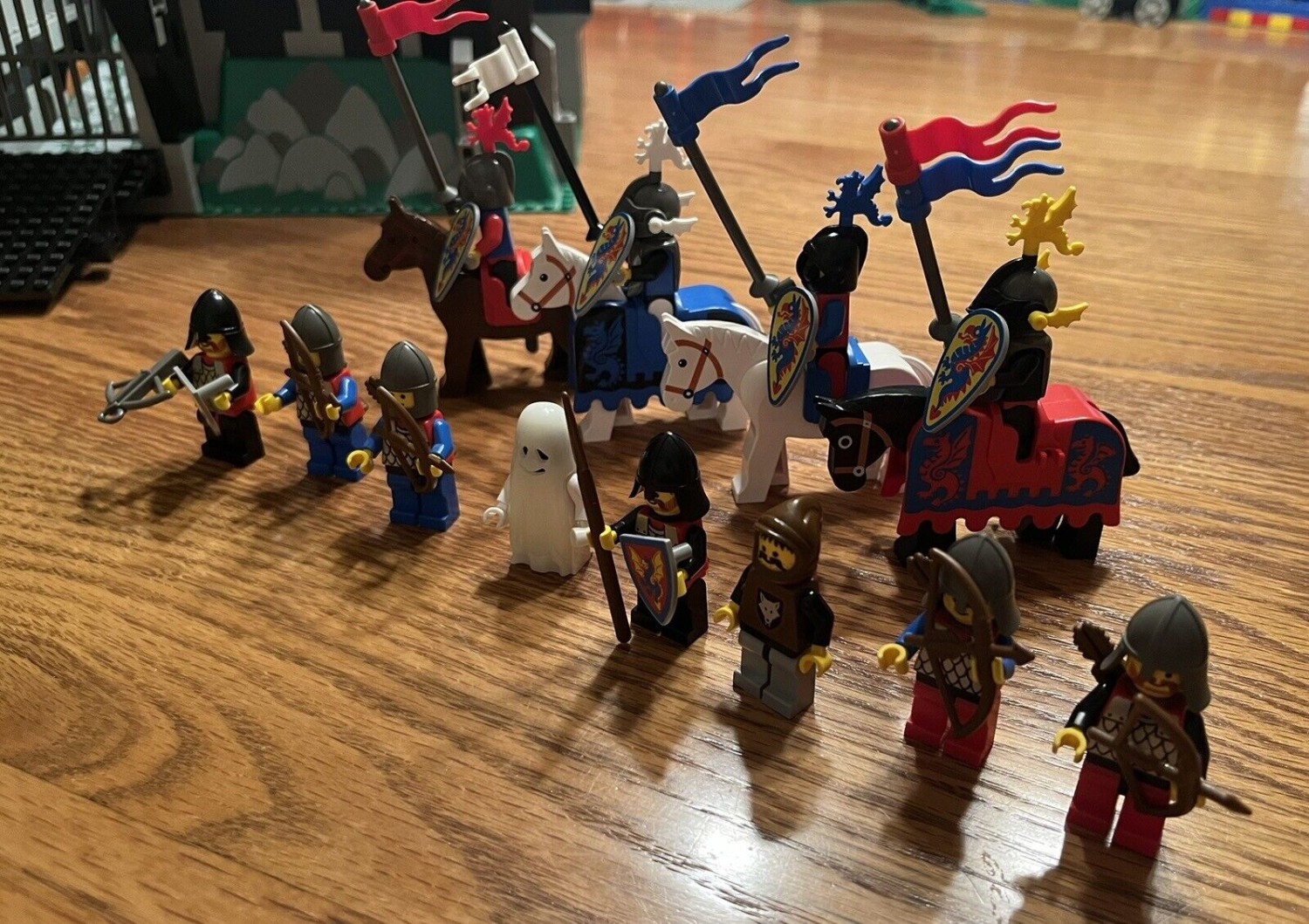 LEGO 6086 Black Knight’s Castle With Box And Instructions Read Description