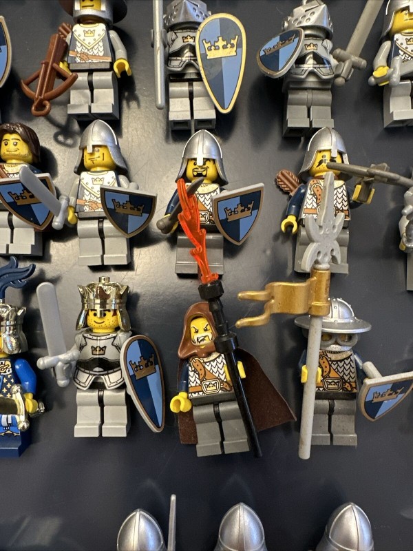 LEGO Fantasy Era King's Knight Minifigure Lot of 44 Lion Crown Queen Castle Rare