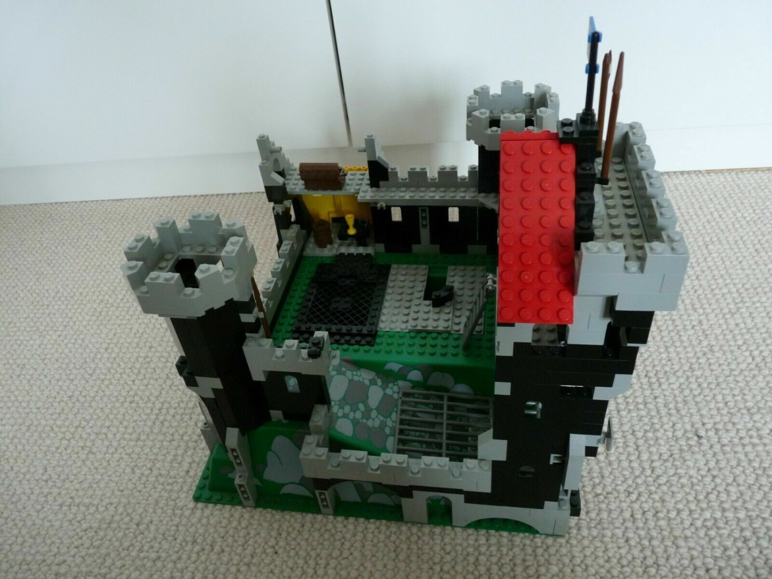 vintage LEGO 6086 Black Knight's Castle with instructions, incomplete, RARE