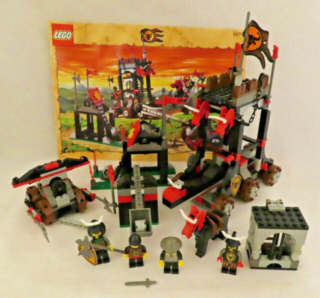 LEGO Castle: Bull's Attack (6096)