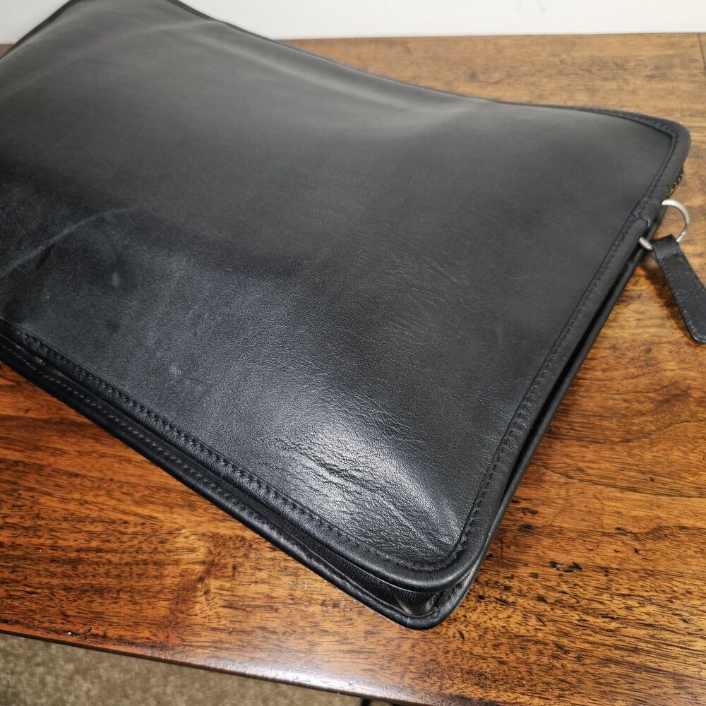VINTAGE MADE IN USA Coach Black Glove Leather Zip Document Portfolio Laptop Case